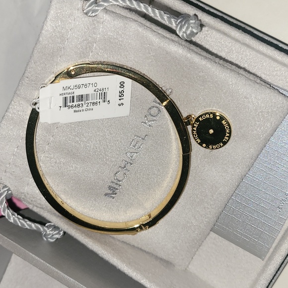MICHAEL KORS GOLD-TONE PLATED STAINLESS STEEL PAVÉ HINGED BANGLE BRACELET - Picture 5 of 6